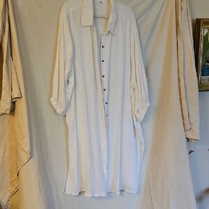 NWOT  White gauze Long Blouse/cover Up 3X